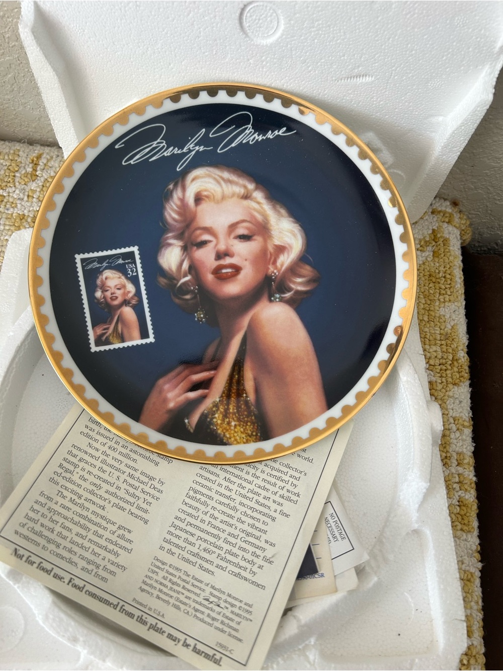 The Bradford Exchange Marilyn Monroe Collectible Plate in Gold, Black, White